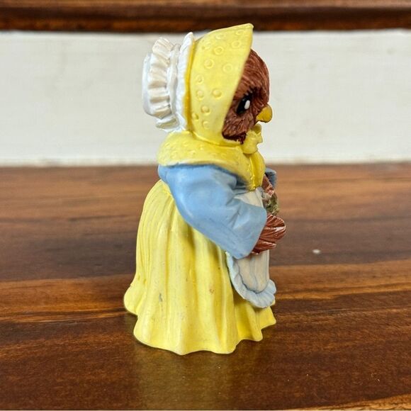 Vintage JC 1991 Tiny Mrs Owl miniature collectable figurine with Basket - Picture 5 of 10